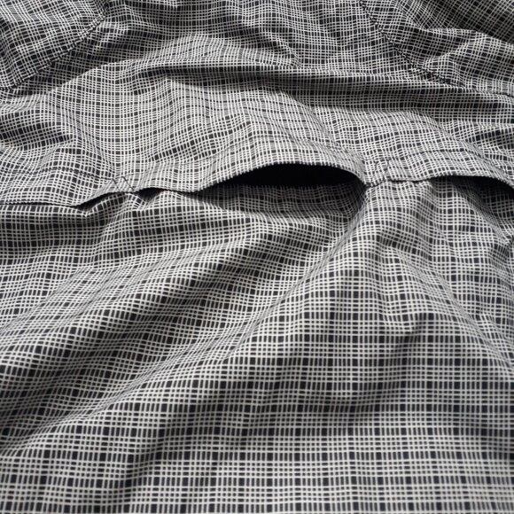 McKinley Aquamax Eon Black and Grey Plaid Print Nylon Jacket - Picture 15 of 16
